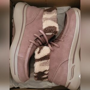 Skechers Arch Fit Bootie